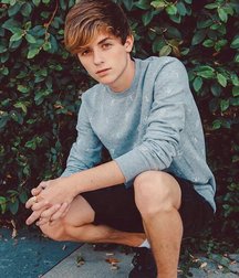Boys 5ddf9d04875ad.jpg