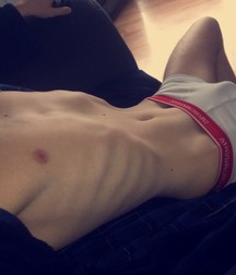 shirtless boys 5de1422703131.jpg