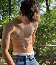 shirtless boys 5de1455bdc1e5.jpg