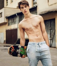 shirtless boys 5de28e24b543f.jpg