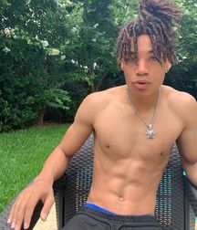 shirtless boys 5de28f749d261.jpg