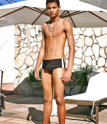 shirtless boys 5de28fb05534e.jpg