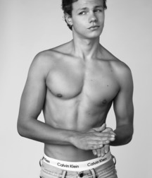 shirtless boys 5dfcffc033a50.jpg