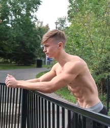 shirtless boys 5e08a429052a8.jpg