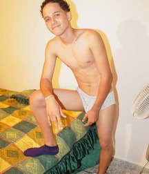 Alvaro boy tube 5e08a6970d555.jpg