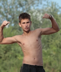 shirtless boys teen porn 5e0f174f91c91.jpg