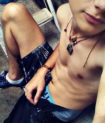 shirtless boys teen porn 5e0f17e3506a9.jpg