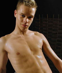 Aaron oiled up twink porn tube 5e14d45d75733.jpg