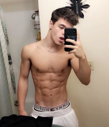shirtless boys teen gay 5e17835100a66.jpg