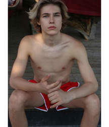 shirtless boys teen gay 5e17849e02349.jpg