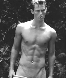shirtless boys 5e25f81dd1d95.jpg