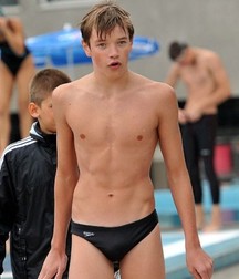 shirtless boys 5e32ad8b1033c.jpg