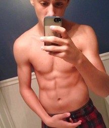 shirtless boys 5e32adbcb410c.jpg