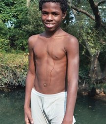shirtless boys 5e32ae929385a.jpg