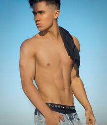 shirtless boys twink tube guys 5e356c6c0cdbf.png