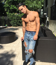 shirtless boys twink tube guys 5e356c94c4001.jpg