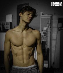 shirtless boys twink tube guys 5e356dd25e2d6.jpg