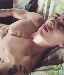 shirtless boys twink tube guys 5e356e825ef9e.jpg