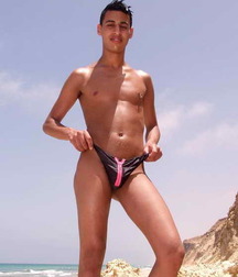 Yani - beach boy porn 5e3c36b15e3df.jpg