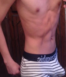 Boys & Their Amateur Selfies 5e3dc51fb1cf1.jpg
