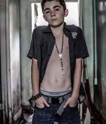Boys & Their Amateur Selfies 5e3dc6abc80a6.jpg