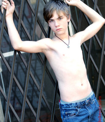 shirtless boys teen gay young 5e3dd28bb8870.jpg