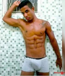 shirtless boys young teen gay 5e457339e889a.jpg