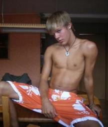 shirtless boys young teen gay 5e45760b656a4.jpg