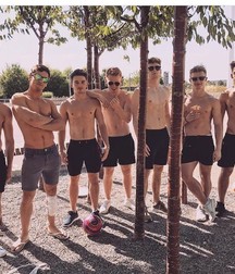 shirtless boys jocks twinks 5e4aef3912f18.jpg