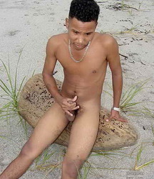 Felix - teen gay porn beach 5e4c2cd95bf2f.jpg