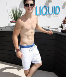 shirtless boys smooth twinks 5e4e4b1c93c8e.jpg