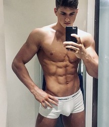 shirtless boys 5e5252acd8331.jpg