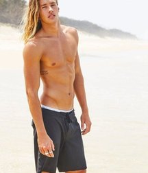 shirtless boys 5e5252b9a6051.jpg