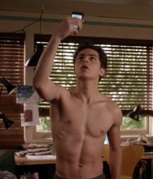 shirtless boys 5e7ba0e590e07.jpg