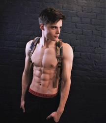shirtless boys 5e7ba43608e89.jpg