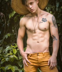 shirtless boys 5e7ba465b2dac.png