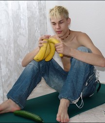 Fruits at the best (Ton)