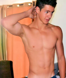Pits twinks gay tube shirtless boys 3 5f671b33534ca.jpg