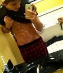 Hot Boys 5841c2aeb4f17.jpg