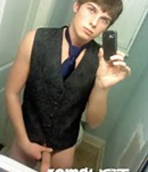 Hot Boys 5841c2b7e7471.jpg