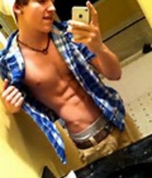 Hot Boys 5841c2c50808c.jpg