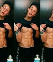 Hot Boys 5841c2c653c3c.jpg