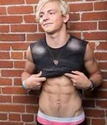 Hot Boys 5841c2c79c83d.jpg