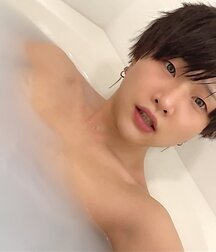 Asian QT's 61e7e4a70bdd7.jpg