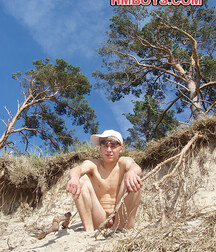 H & M boys porn 5ede4c5f2b005.jpg