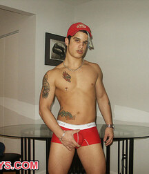 H & M boys porn 5ede4cff3a366.jpg