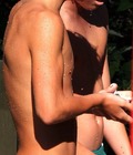 Des speedos plus ou moins bien garnis 5c0d34b3b94c4.jpg