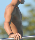 Des speedos plus ou moins bien garnis 5c0d34c4cc5bc.jpg