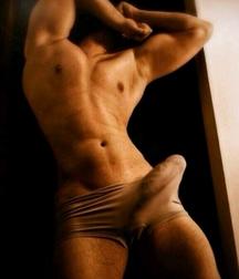 Bulges: de quoi nous faire rêver et bien bander avec eux... 5d00e7039395e.jpg