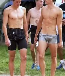 Bulges: de quoi nous faire rêver et bien bander avec eux... 5d00e7c45e36d.jpg